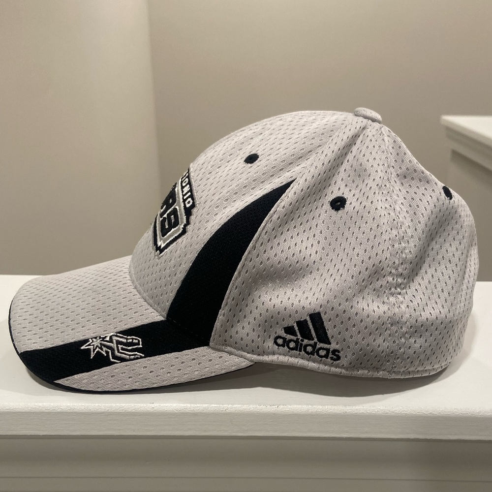 San Antonio Spurs Hat - Picture 2 of 5